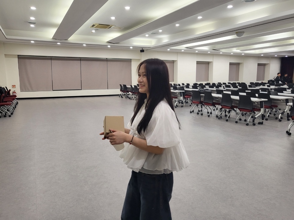 기념품머그컵증정 (1).jpg